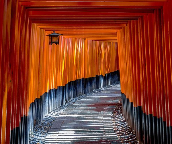 fushimi-inari-shrine-1886975_1280